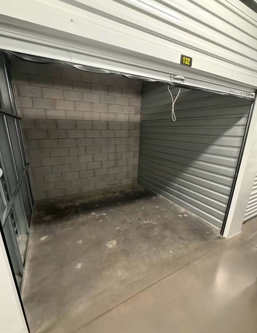 Storage unit cleanout in Sacramento before and after after