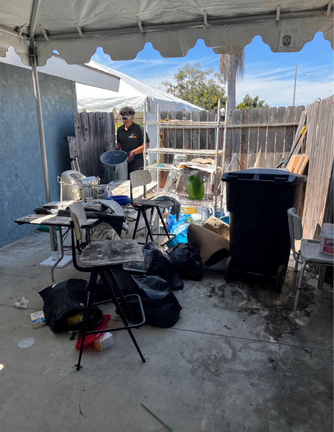 Outdoor junk removal before