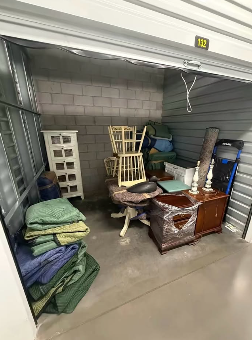 Storage unit cleanout in Sacramento before and after before