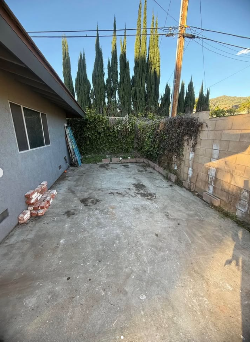 Side yard debris removal in the Sacramento area after